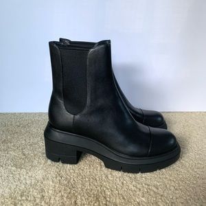 Last day! Lowest price >Best Selling Stuart Weitzman Norah Chelsea Bootie 6.5C